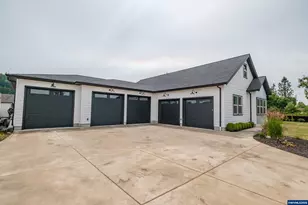 4525 Kalmia St, Sweet Home, OR 97386 - Photo 35