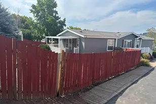 2000 Robins Lane SE, Salem, OR 97306 - Photo 9