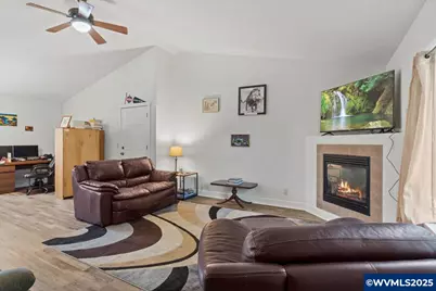 42 Weldwood Dr, Lebanon, OR 97355 - Photo 9