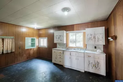 554 Mitchell St, Falls City, OR 97344 - Photo 19