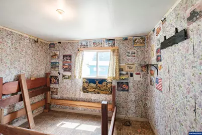 554 Mitchell St, Falls City, OR 97344 - Photo 17