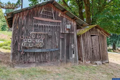 554 Mitchell St, Falls City, OR 97344 - Photo 47