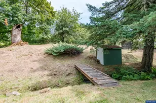 554 Mitchell St, Falls City, OR 97344 - Photo 25