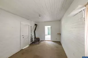 554 Mitchell St, Falls City, OR 97344 - Photo 45