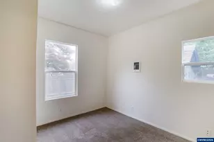 1133 Irvington Dr, Eugene, OR 97404 - Photo 33