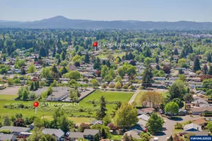 1133 Irvington Dr, Eugene, OR 97404 - Photo 17