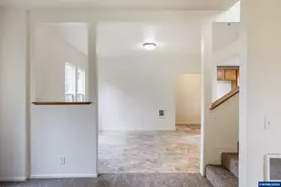 1133 Irvington Dr, Eugene, OR 97404 - Photo 25
