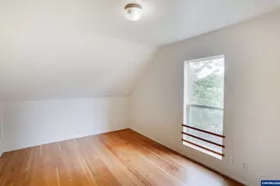 1133 Irvington Dr, Eugene, OR 97404 - Photo 45