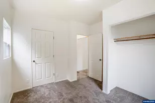 1133 Irvington Dr, Eugene, OR 97404 - Photo 35