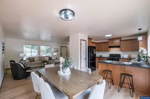 29509 NE Pheasant Ave, Corvallis, OR 97333 - Photo 9