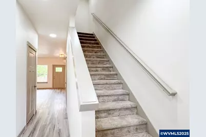 1174 7th St NW, Salem, OR 97304 - Photo 9