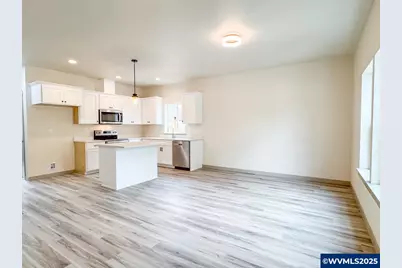 1174 7th St NW, Salem, OR 97304 - Photo 3