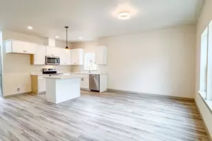 1174 7th St NW, Salem, OR 97304 - Photo 3