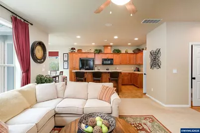 885 North Pointe Dr NW, Albany, OR 97321 - Photo 9