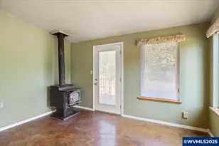 41715 Miles Ln, Lebanon, OR 97355 - Photo 13