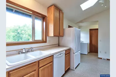 243 SE Harney St, Sheridan, OR 97378 - Photo 15