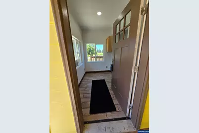 1495 Cascade Dr, Lebanon, OR 97355 - Photo 3