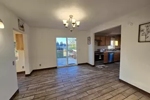 1495 Cascade Dr, Lebanon, OR 97355 - Photo 9