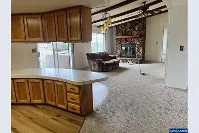 5422 Portland #129 Rd NE, Salem, OR 97305 - Photo 7