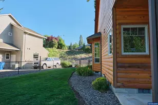 222 SE Whitten Rd, Mill City, OR 97360 - Photo 37