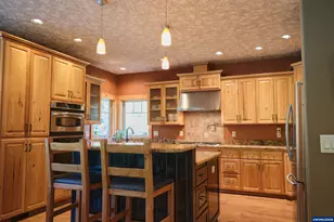 222 SE Whitten Rd, Mill City, OR 97360 - Photo 7