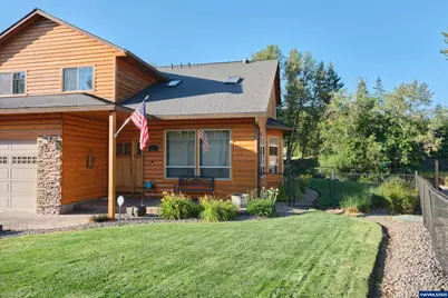 222 SE Whitten Rd, Mill City, OR 97360 - Photo 3