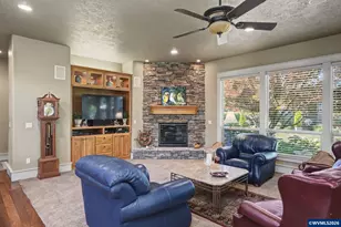 1655 Mountain Dr, Stayton, OR 97383 - Photo 11