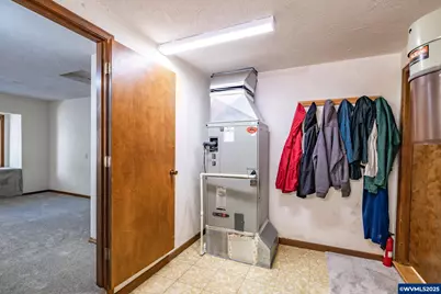 37152 Deadwood Dr, Lebanon, OR 97355 - Photo 31