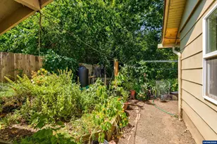 1430 NW 15th St, Corvallis, OR 97330 - Photo 39