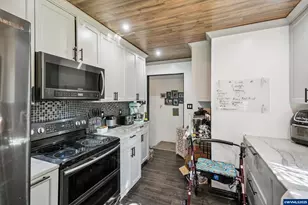 1082 Cascade Dr NW, Salem, OR 97304 - Photo 7