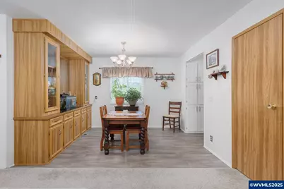 185 N 6th St, Lakeside, OR 97449 - Photo 9