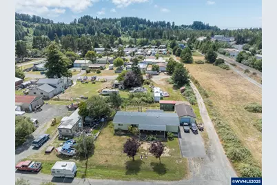 185 N 6th St, Lakeside, OR 97449 - Photo 41