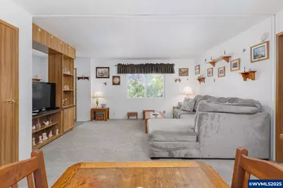 185 N 6th St, Lakeside, OR 97449 - Photo 11