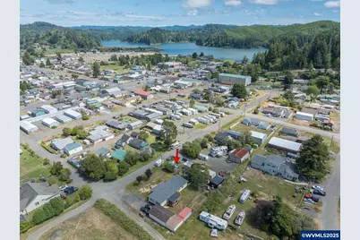 185 N 6th St, Lakeside, OR 97449 - Photo 45