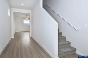 1122 Parkside Ave, Woodburn, OR 97071 - Photo 3