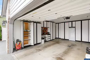 421 SE Davis St, Dallas, OR 97338 - Photo 37