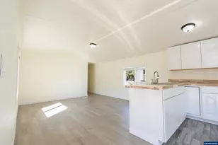 2031 Kennedy Cir NE, Keizer, OR 97303 - Photo 5