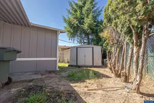 2031 Kennedy Cir NE, Keizer, OR 97303 - Photo 13