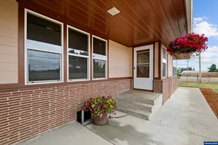 8758 Stayton Rd SE, Turner, OR 97325 - Photo 9