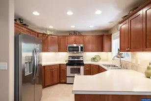 1462 NW Chardonnay Dr, McMinnville, OR 97128 - Photo 17