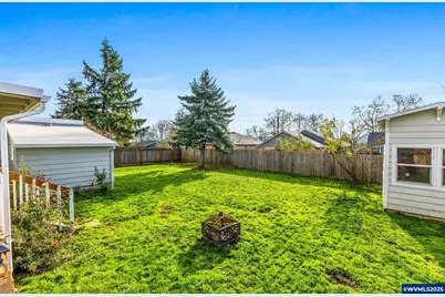 221 SW Rainbow Av, Dallas, OR 97338 - Photo 31