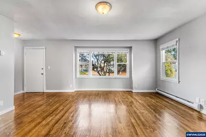 221 SW Rainbow Av, Dallas, OR 97338 - Photo 7