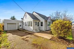 221 SW Rainbow Ave, Dallas, OR 97338 - Photo 3