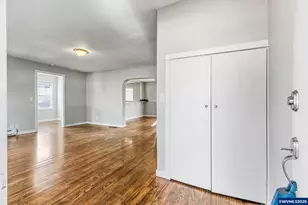 221 SW Rainbow Ave, Dallas, OR 97338 - Photo 5