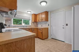 4925 NE 49th St, Neotsu, OR 97364 - Photo 15