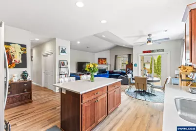 901 Riley Dr NE, Silverton, OR 97381 - Photo 11