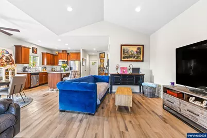 901 Riley Dr NE, Silverton, OR 97381 - Photo 7