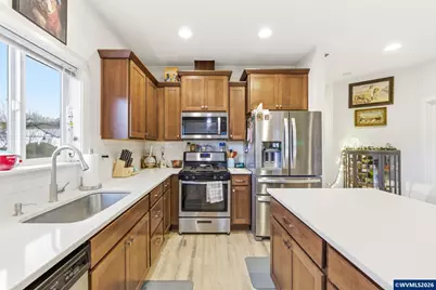 901 Riley Dr NE, Silverton, OR 97381 - Photo 5