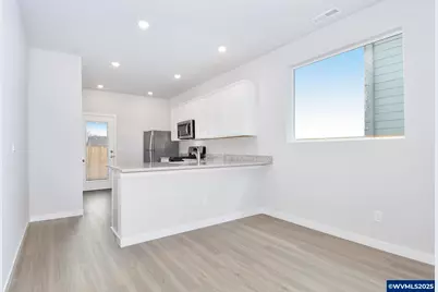 1136 Parkside Av, Woodburn, OR 97071 - Photo 5