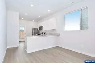 1136 Parkside Ave, Woodburn, OR 97071 - Photo 5